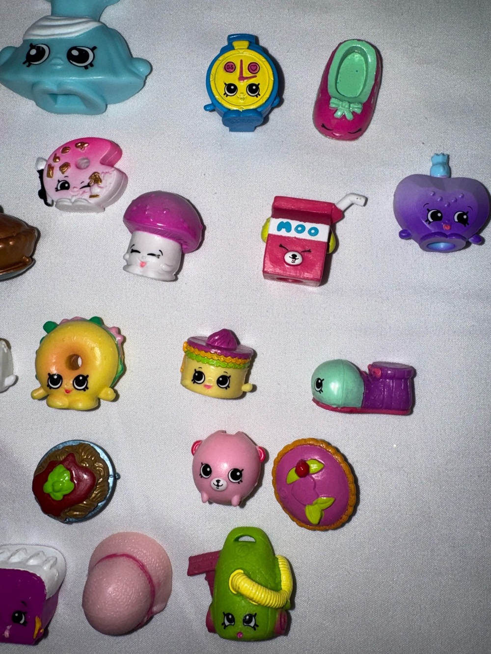 Shopkins bundle - Picture 3 of 4